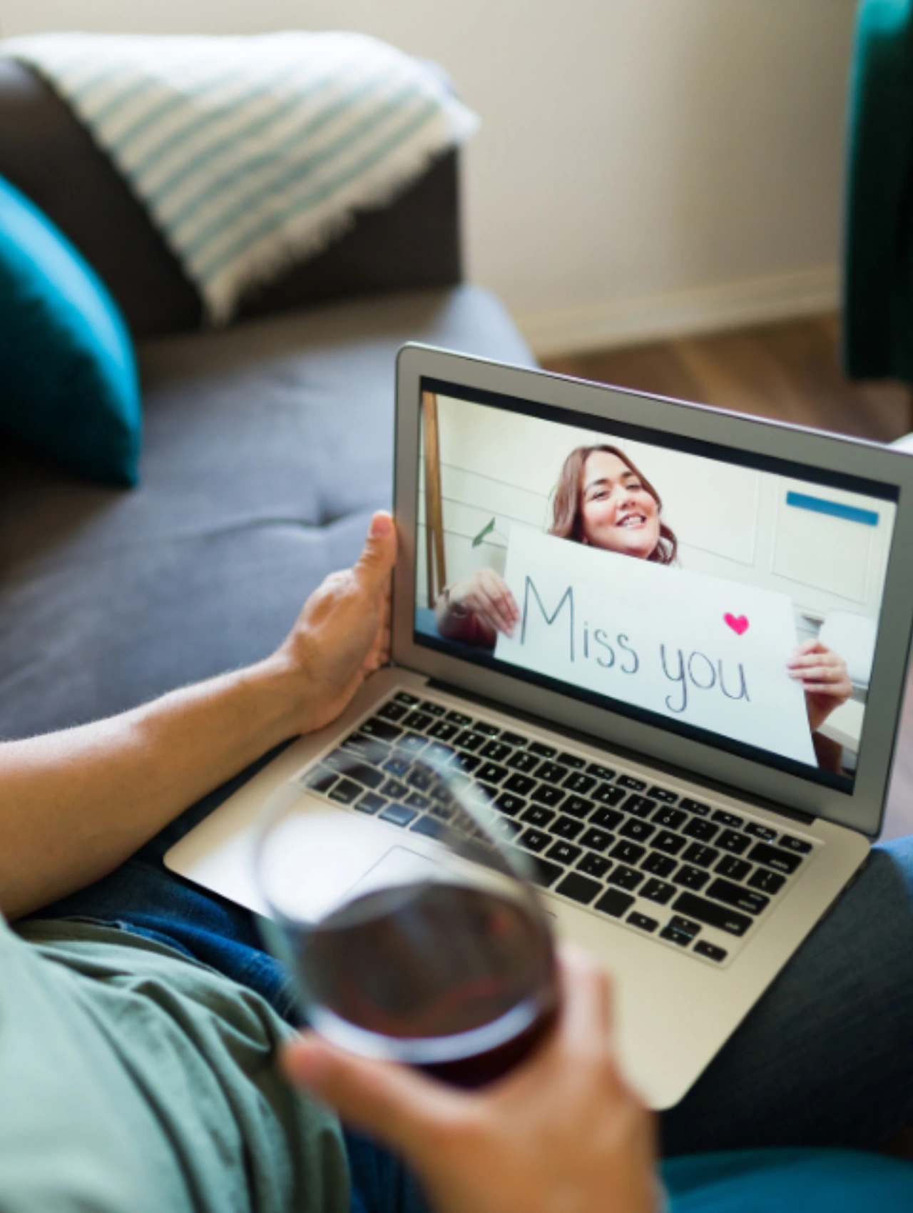 Experiencias reales de parejas que lo lograron en relaciones a distancia.